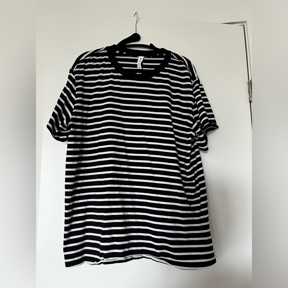 lululemon All Yours Cotton T-Shirt - Size 8